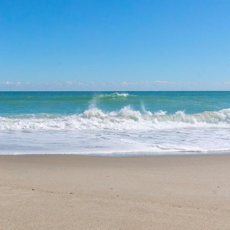 Tuckaway Shores Resort Melbourne Bagian luar foto