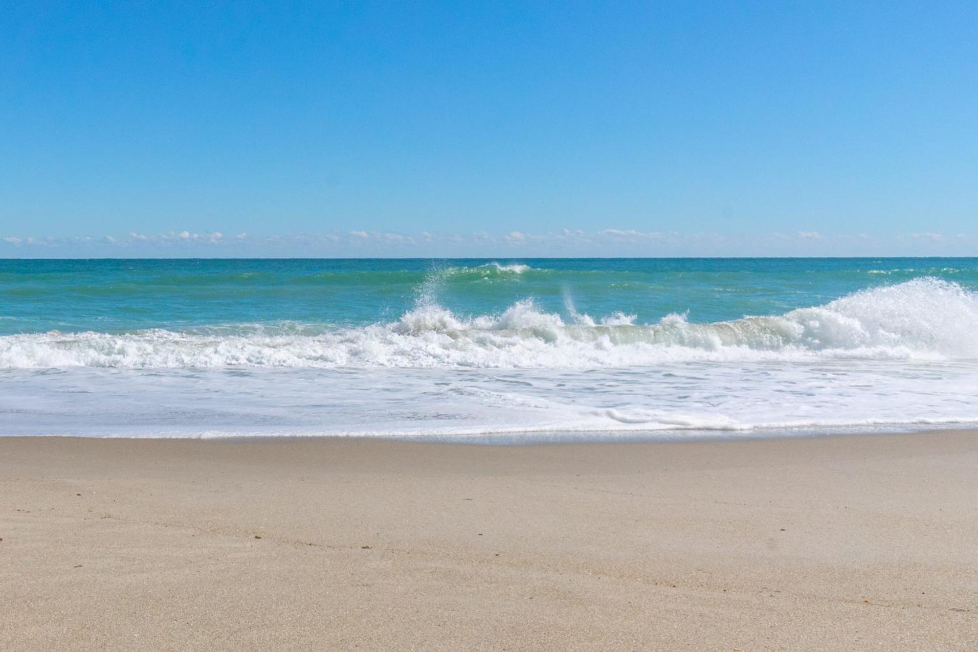 Tuckaway Shores Resort Melbourne Bagian luar foto