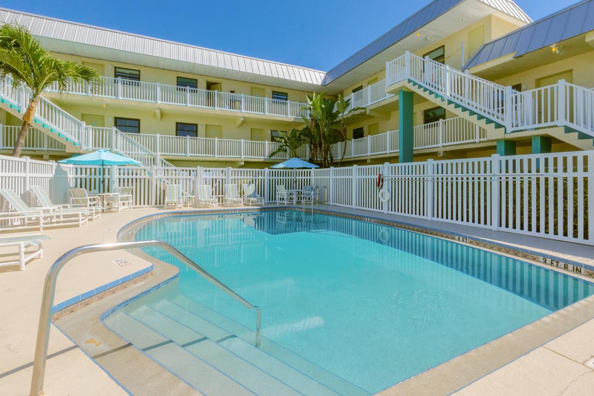 Tuckaway Shores Resort Melbourne Bagian luar foto