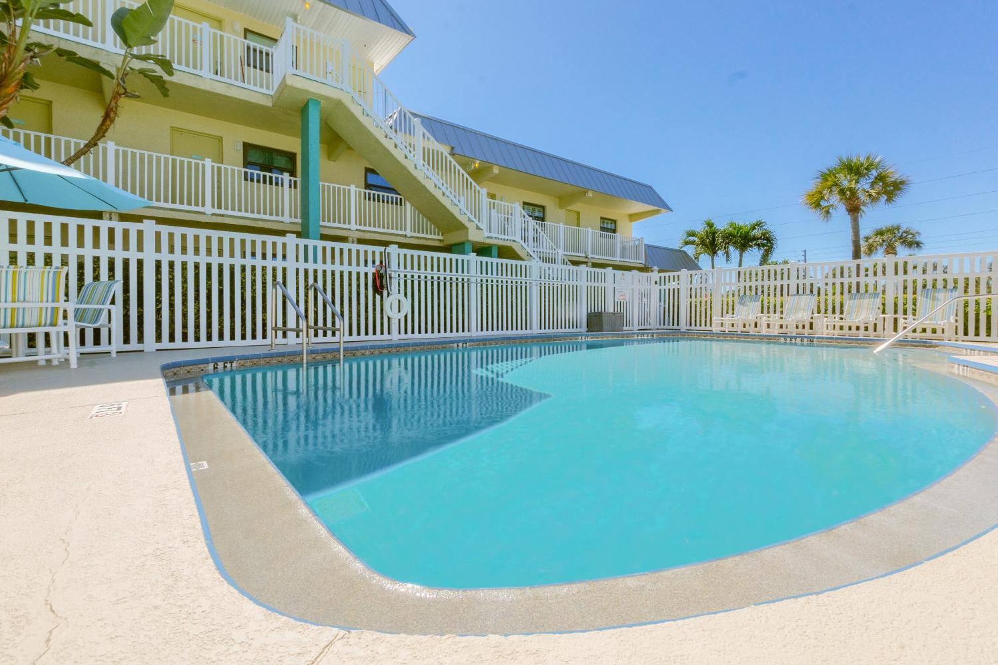 Tuckaway Shores Resort Melbourne Bagian luar foto