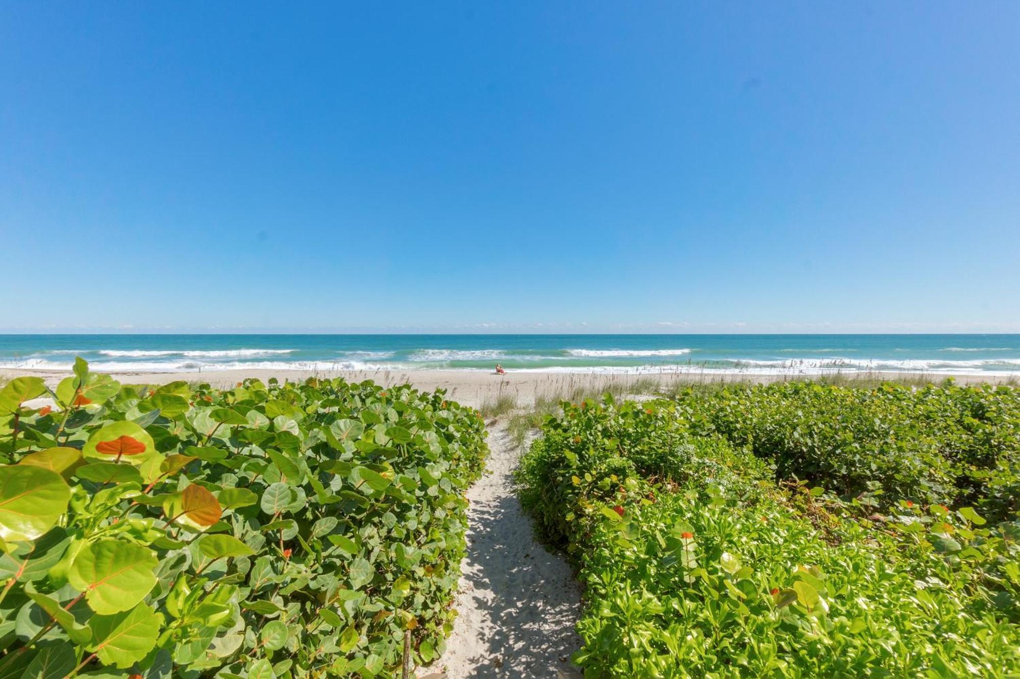 Tuckaway Shores Resort Melbourne Bagian luar foto