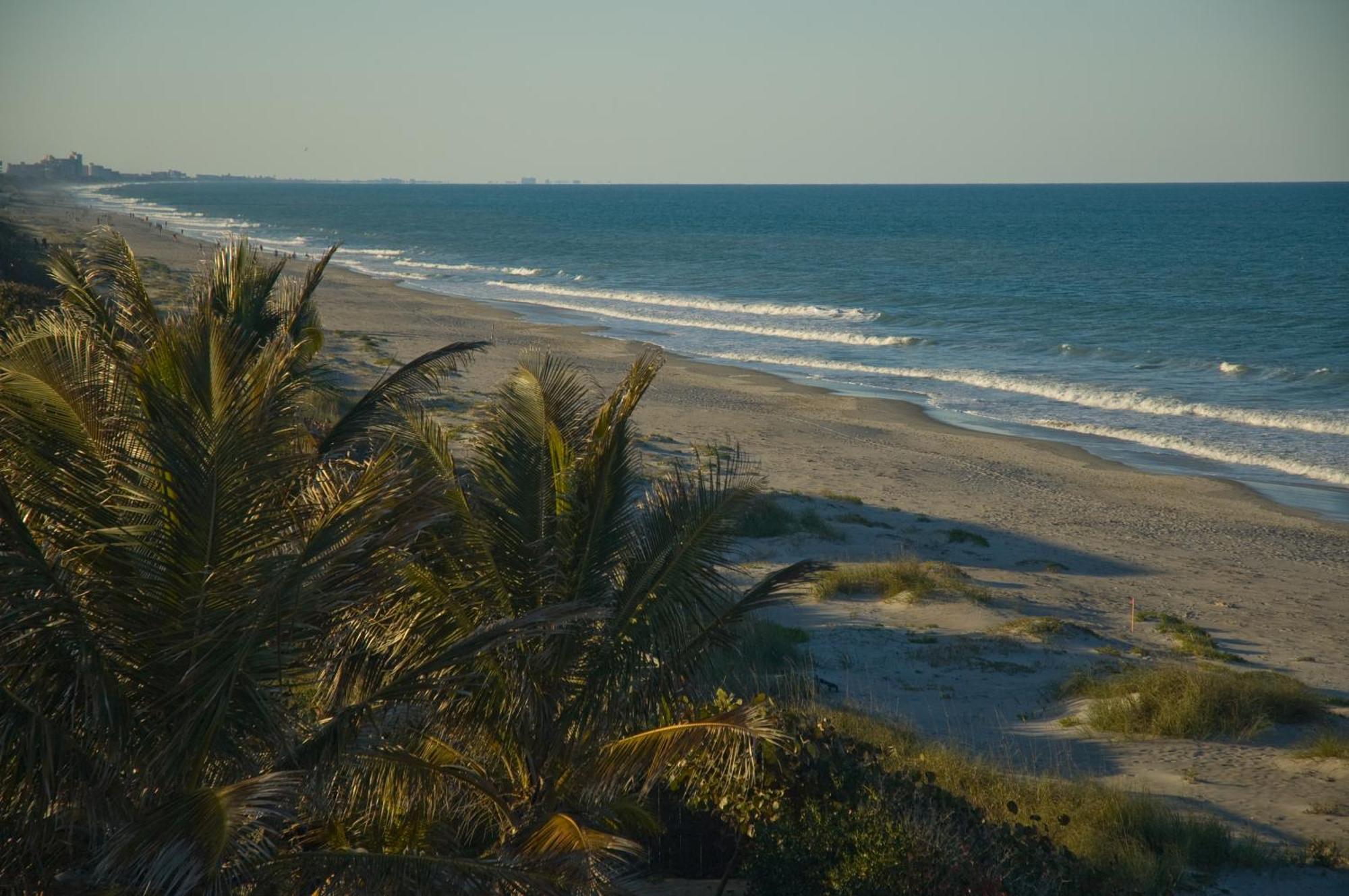 Tuckaway Shores Resort Melbourne Bagian luar foto